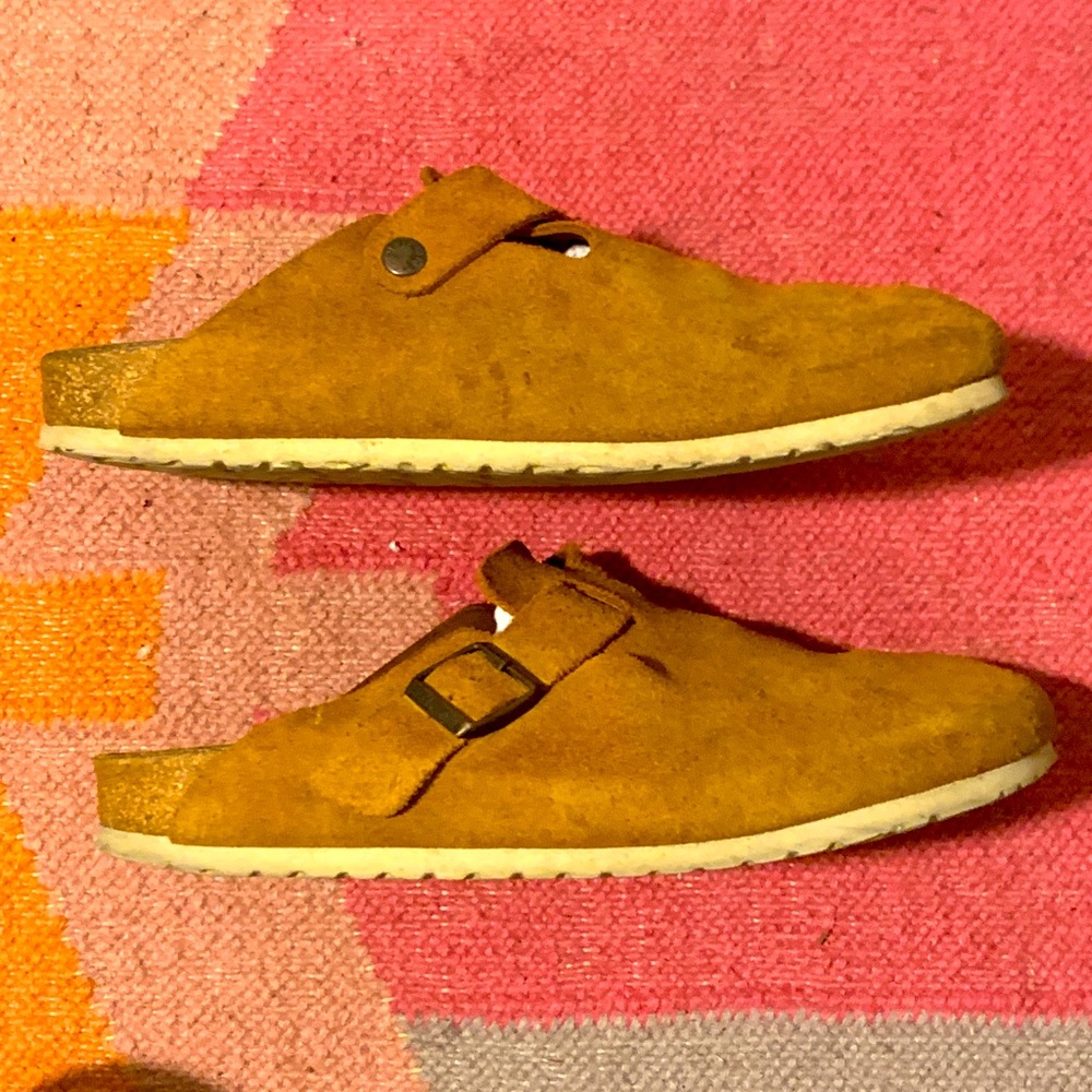 Birkenstock Latte Suede Clogs. Size 10/43 Super nice
